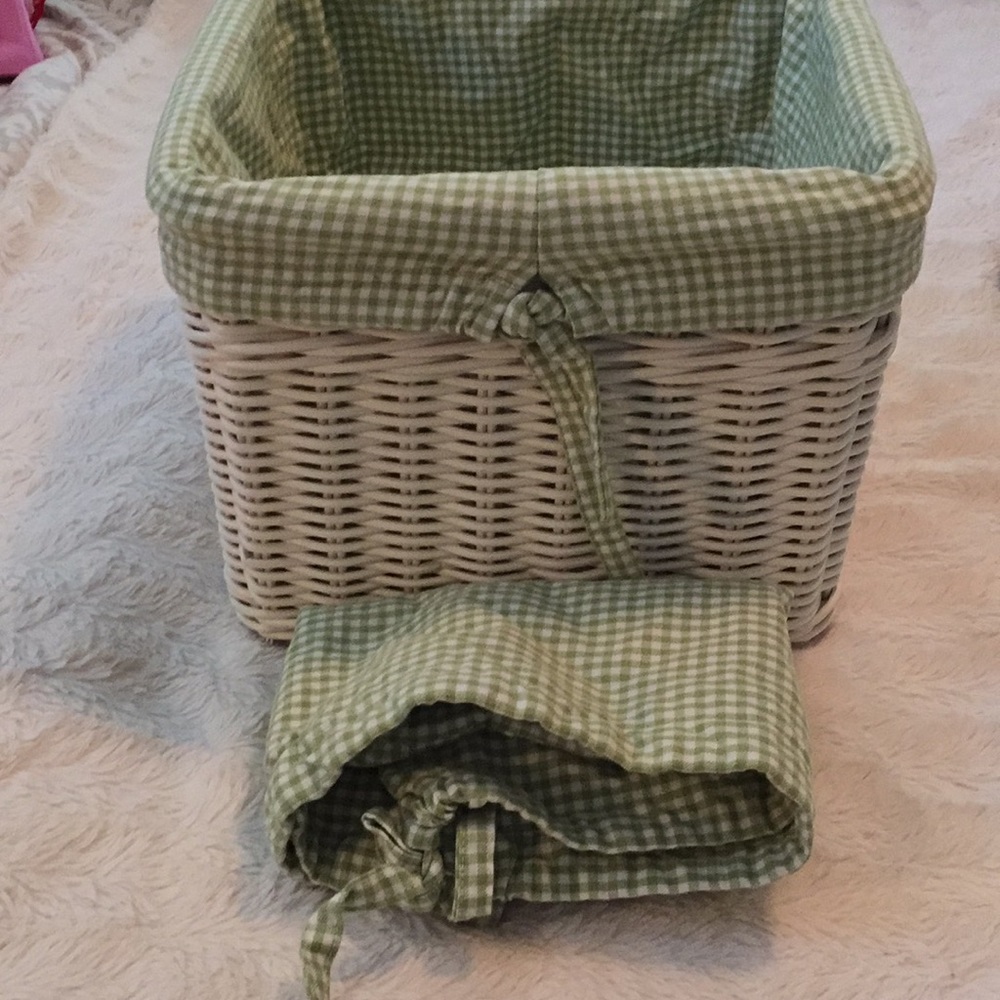 2 PBK Sabrina Basket Liner! GUC!